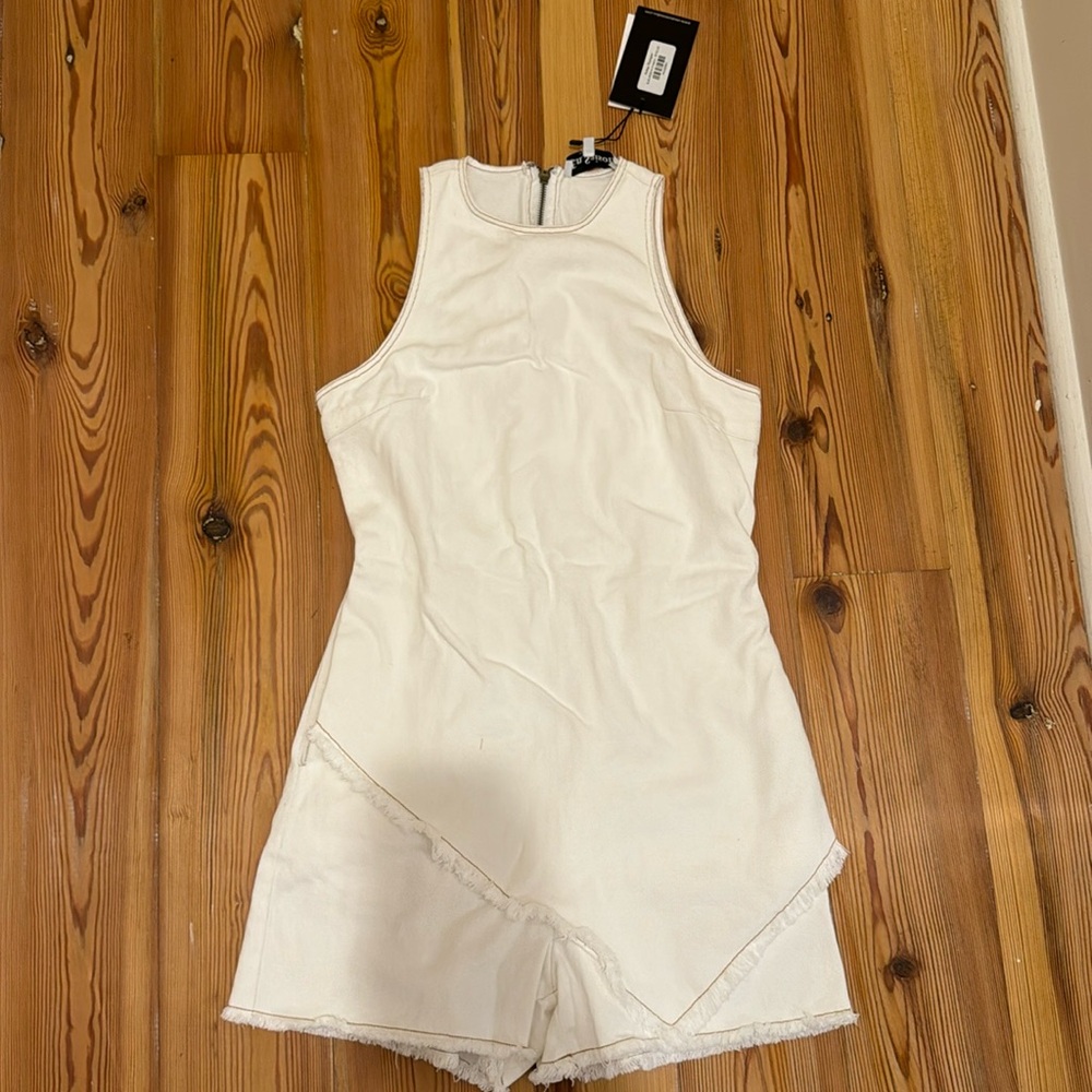 White En Saison romper Size Small
